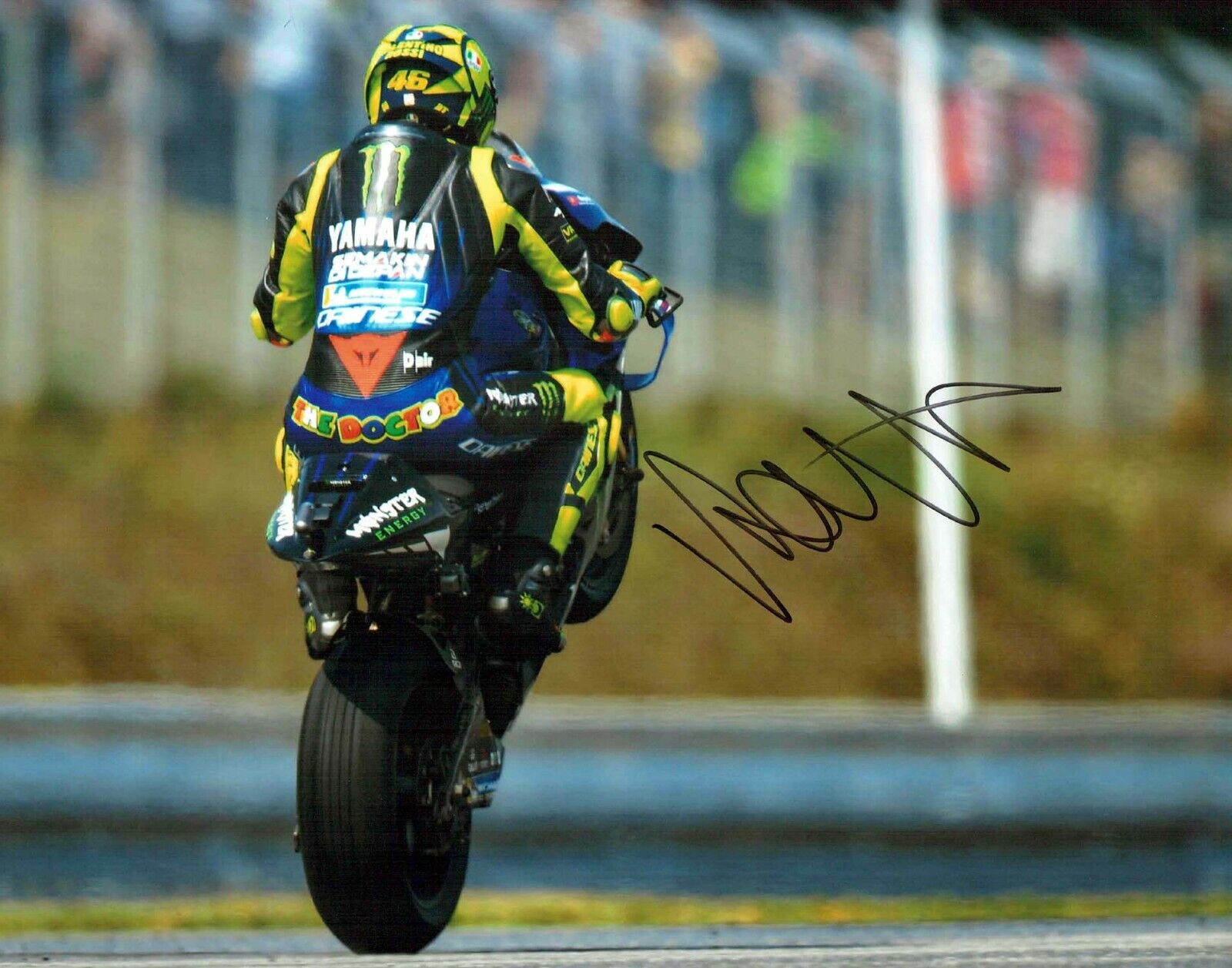 VALENTINO ROSSI Autograph 2019 SIGNED 14x11 Yamaha Photo Poster painting 6 AFTAL COA VR46 Vale