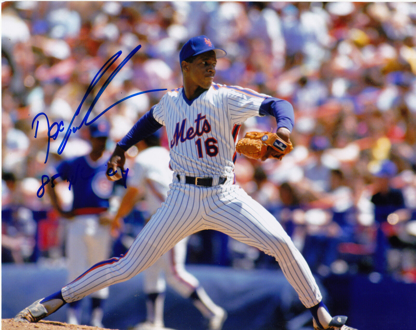 DWIGHT GOODEN NEW YORK METS 85 NL CY ACTION SIGNED 8x10