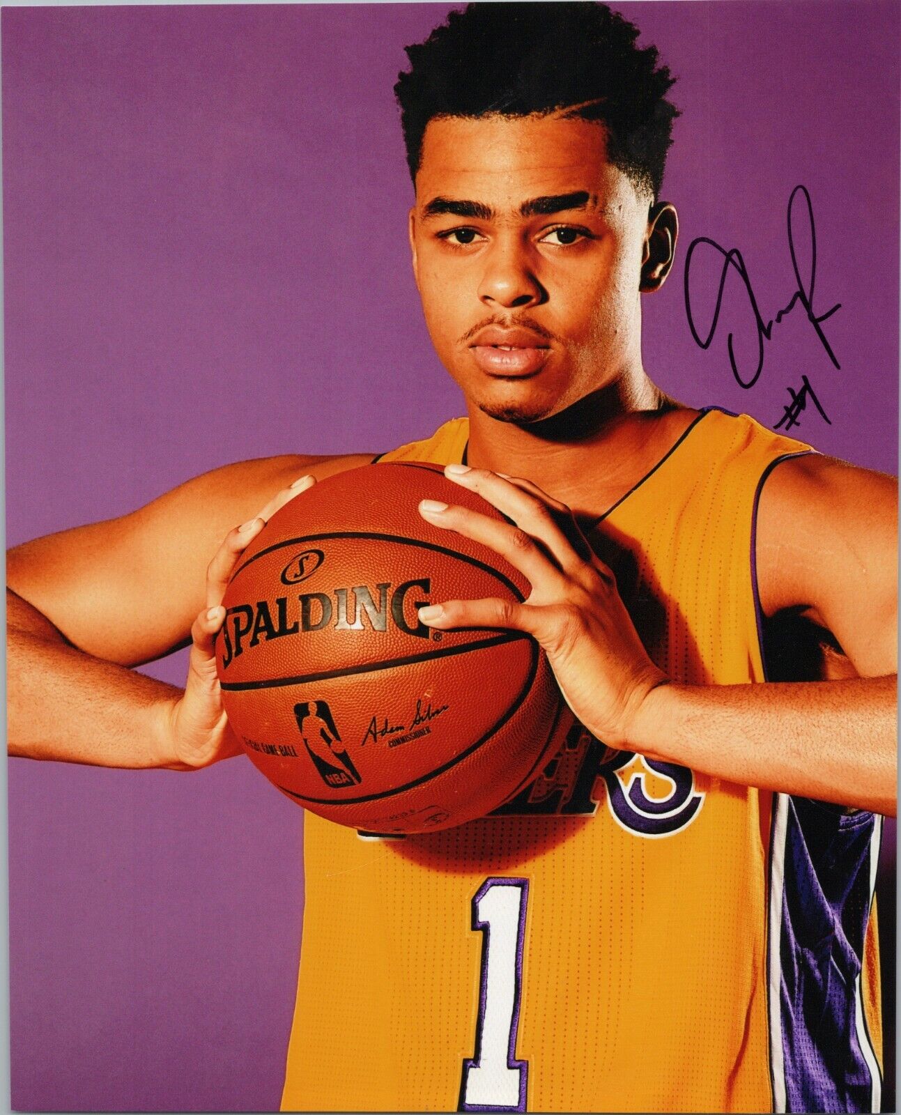 ~~ D'ANGELO RUSSELL Authentic Hand-Signed LA LAKERS