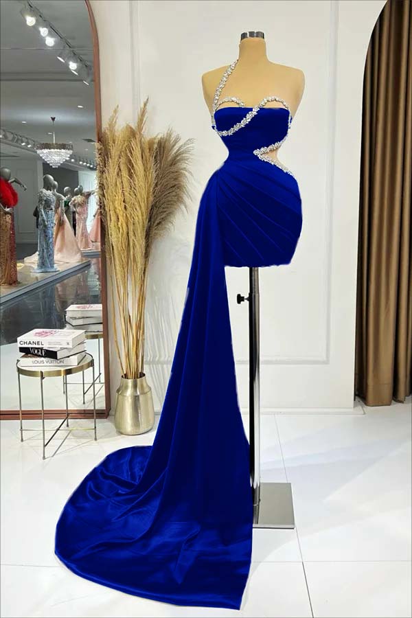 Rhinestone Sleeveless Train Homecoming Dress