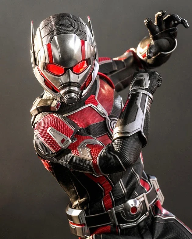 Preorder! Hot Toys MMS690 Marvel Antman and the Wasp Quantumania Antman 1/6 Scale Collectible Figure