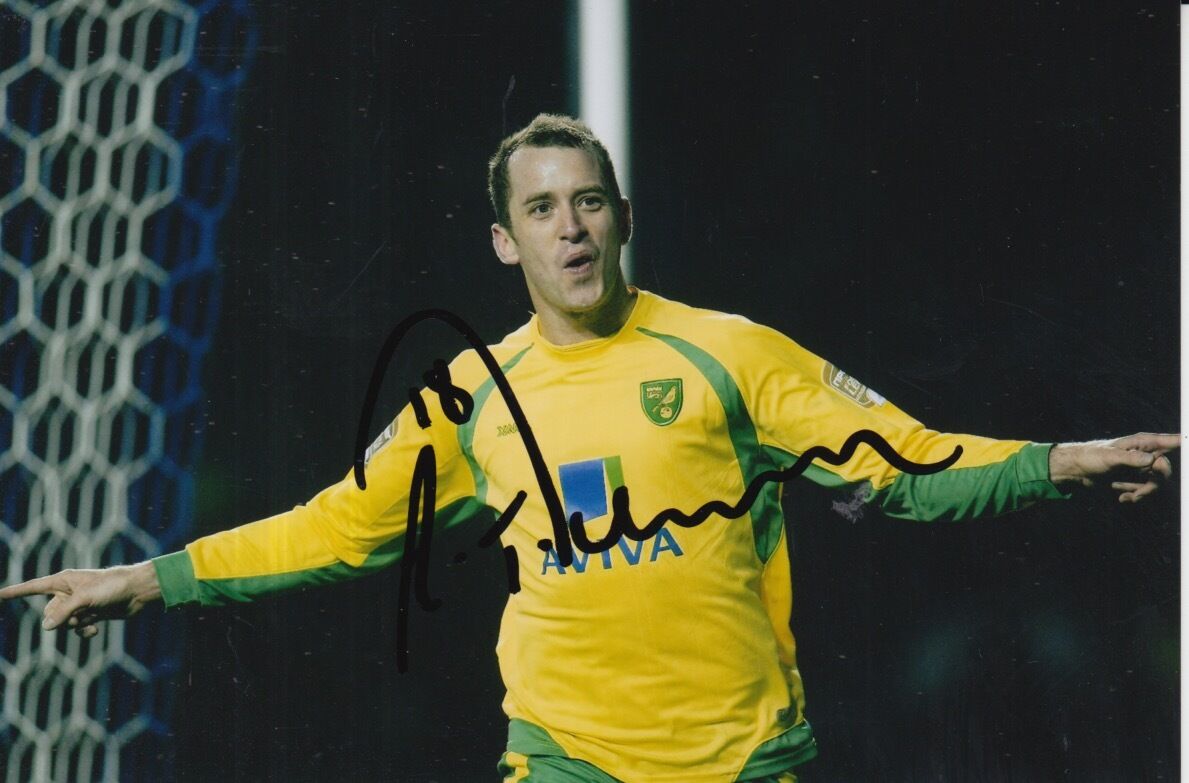 NORWICH CITY HAND SIGNED AARON WILBRAHAM 6X4 Photo Poster painting 2.