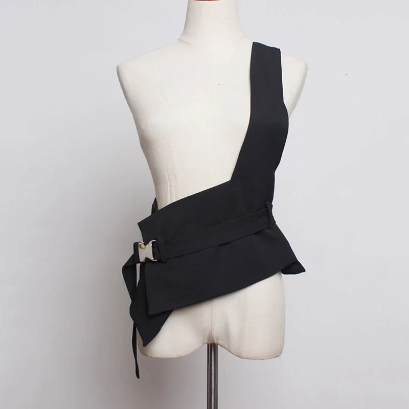 [EAM] Women Loose Fit Black Asymmetrical Split Joint Bandage Vest New Sleeveless   Fashion Tide Spring Autumn 2021 1H975