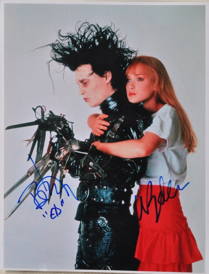 EDWARD SCISSORHANDS CAST Signed Photo Poster painting Johnny Depp & Winona Ryder wcoa