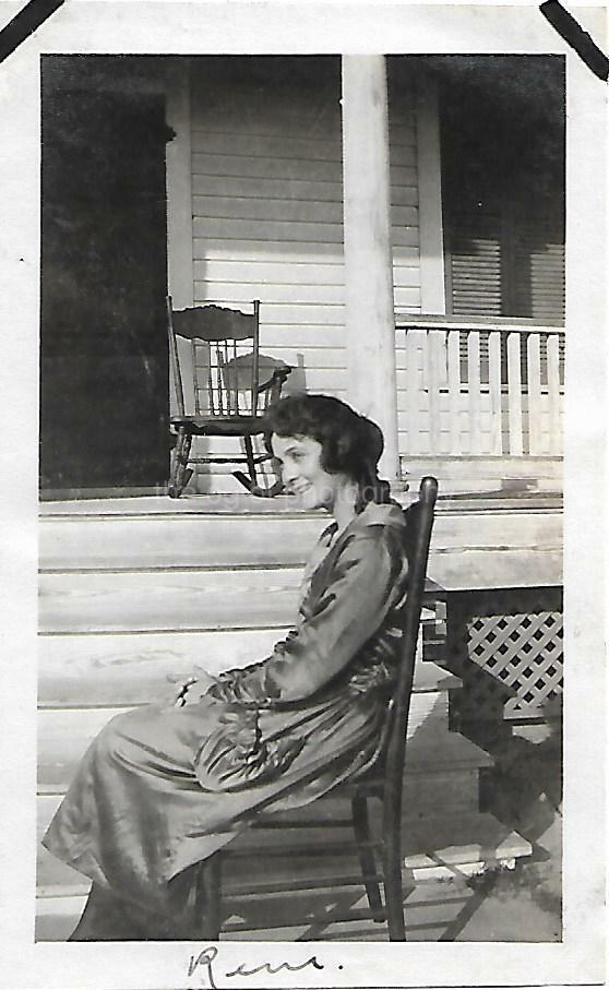 ANTIQUE Photo Poster painting bw PRETTY WOMAN FROM BACK IN THE DAY Original Snapshot 112 14 A