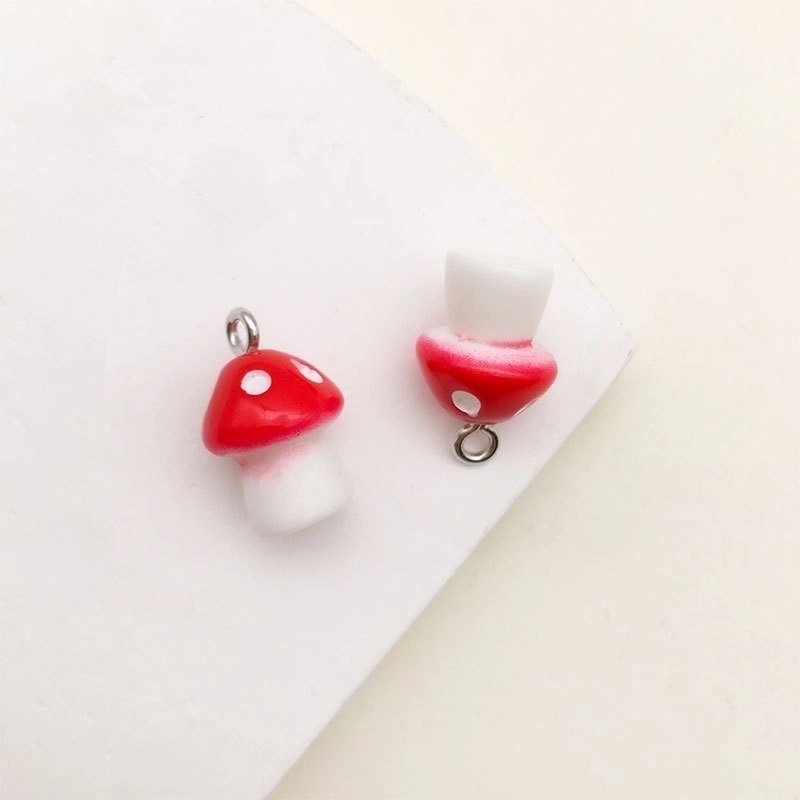 1 Piece 10 * 20mm 14 * 22mm 16*25mm Resin Heart Shape Strawberry Mushroom Pendant