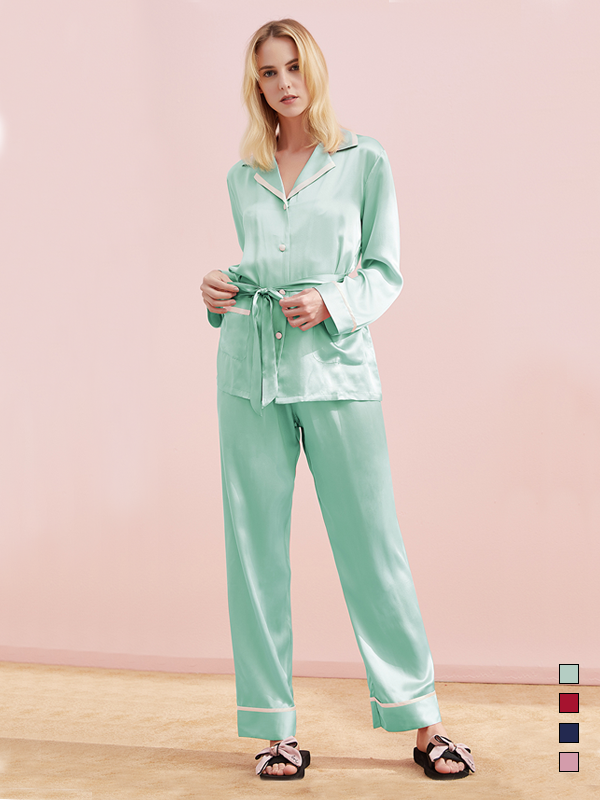 22 MOMME Pyjama en soie ceinturé Vert 1