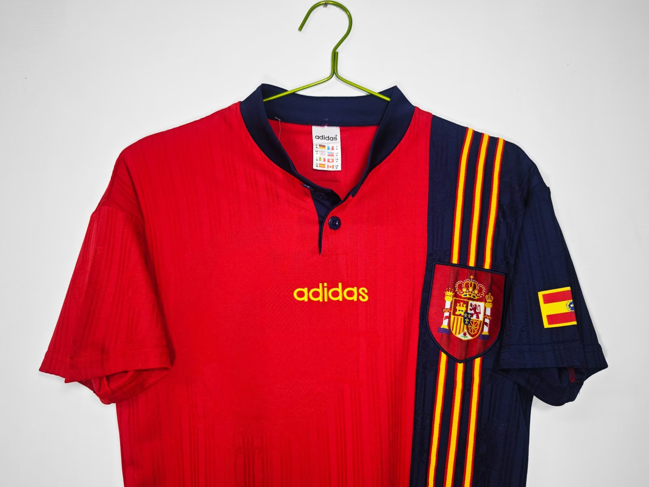 Retro Spain 1996 Home Football T-Shirt Thai Quality