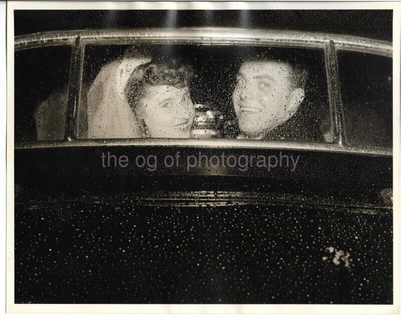 Bride And Groom 8 x 10 FOUND WEDDING Photo Poster paintingGRAPH Vintage B + W Original 02 8 F