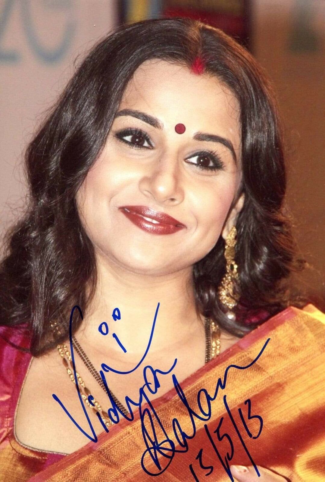 Vidya Balan ACTRESS MODEL autograph, In-Person signed Photo Poster painting