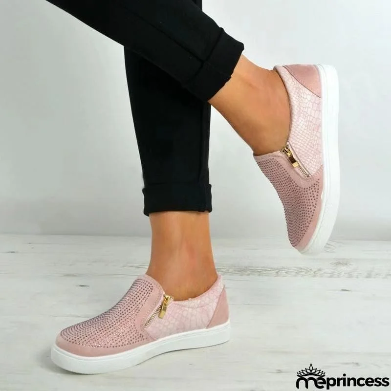 Super Cute Crystal Decorated Shining Flat Shoes For Women