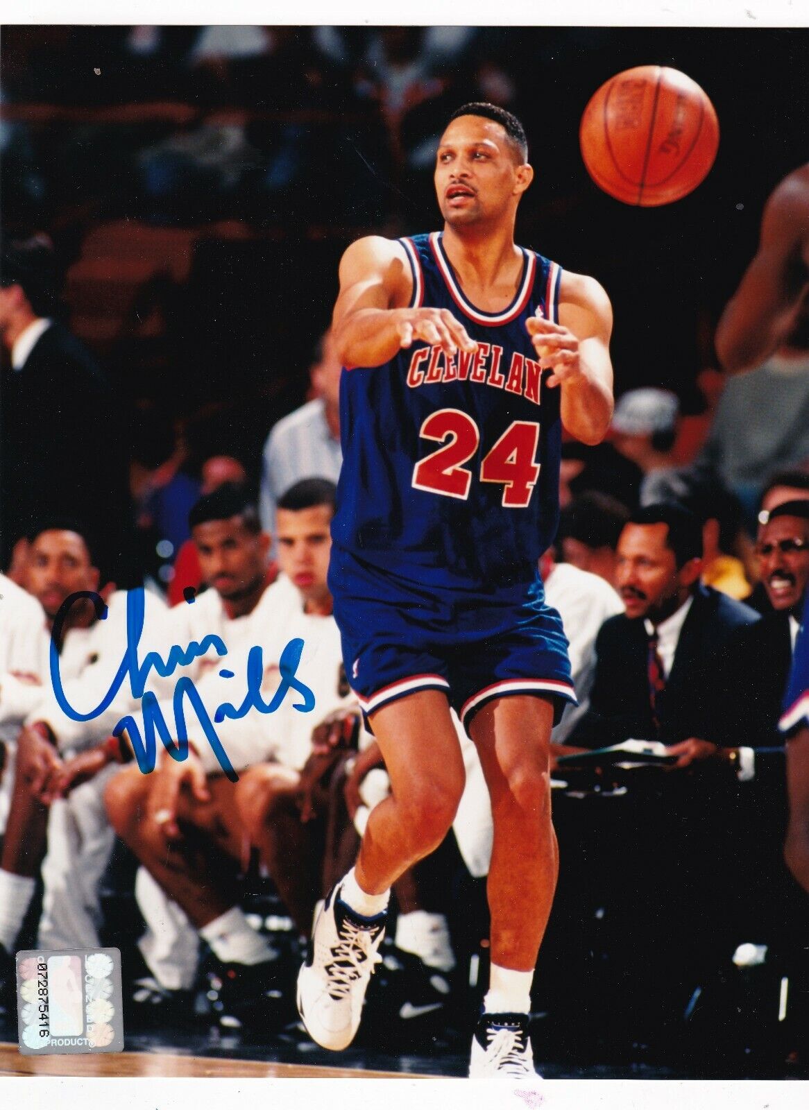 CHRIS MILLS CLEVELAND CAVALIERS ACTION SIGNED 8x10