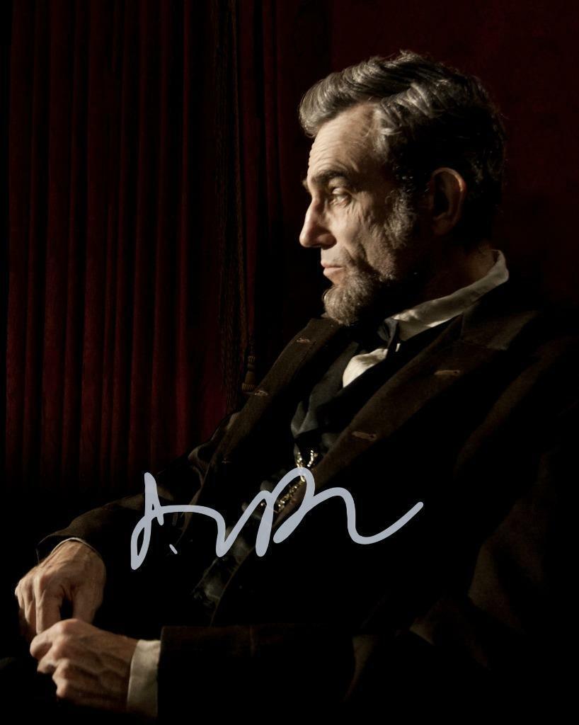 DANIEL DAY - LEWIS LINCOLN SIGNED AUTOGRAPHED 10 X 8