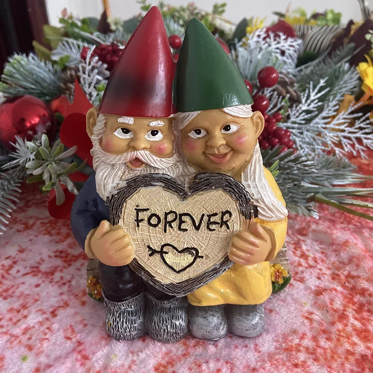 Dwarf dwarf couple love-shaped resin crafts ornaments