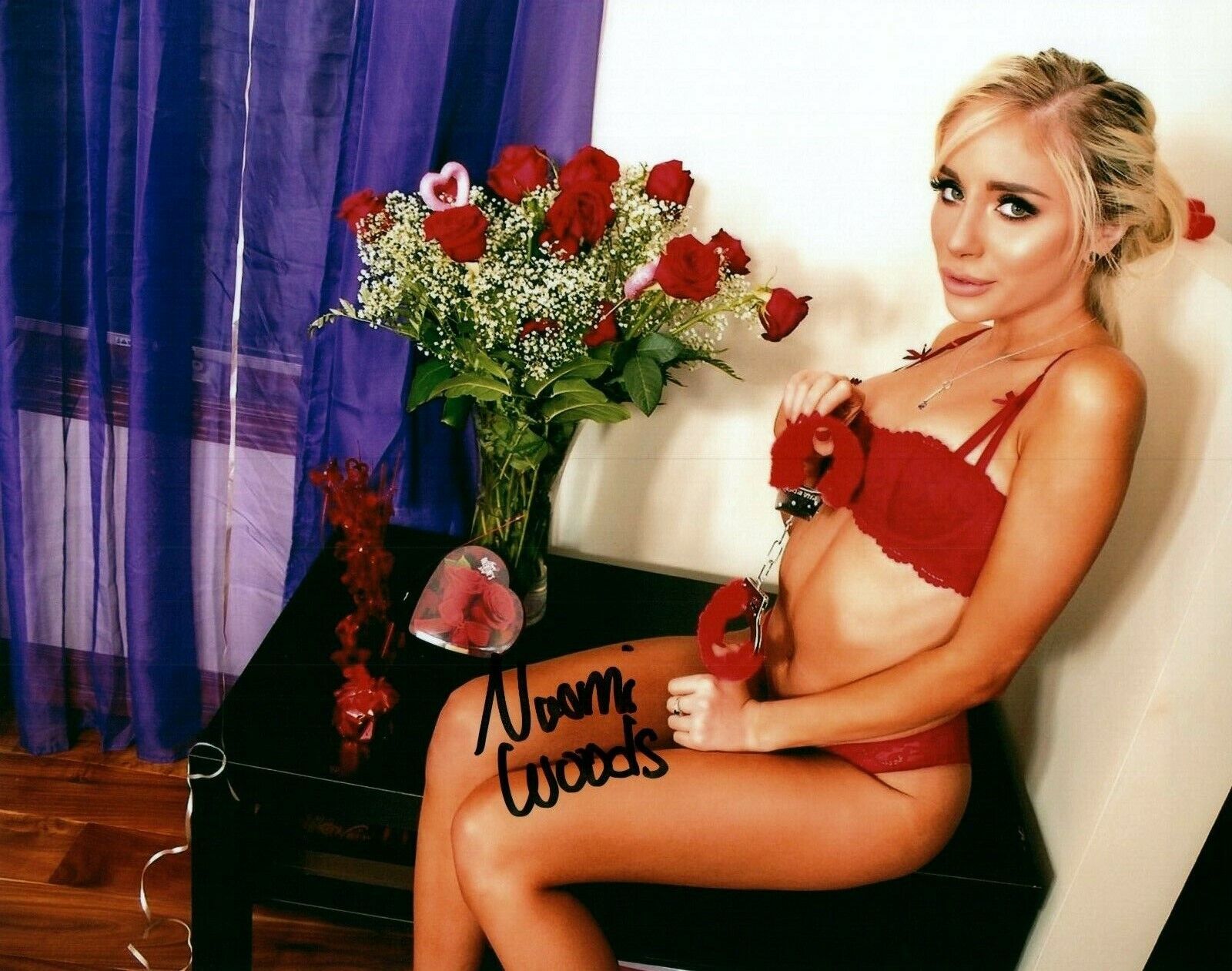 Naomi Woods Super Sexy Hott Adult Model Signed 8x10 Photo Poster painting COA Proof 228