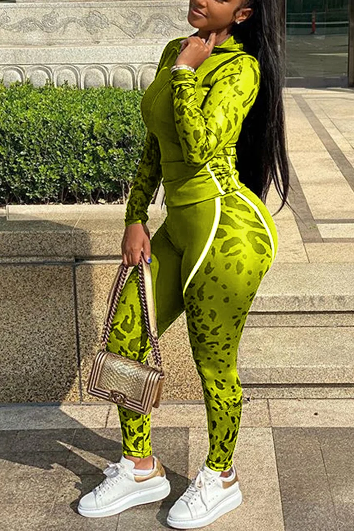 Fluorescent green Fashion Sports Camouflage Print Hooded Long Sleeve Two-Piece Suit | EGEMISS