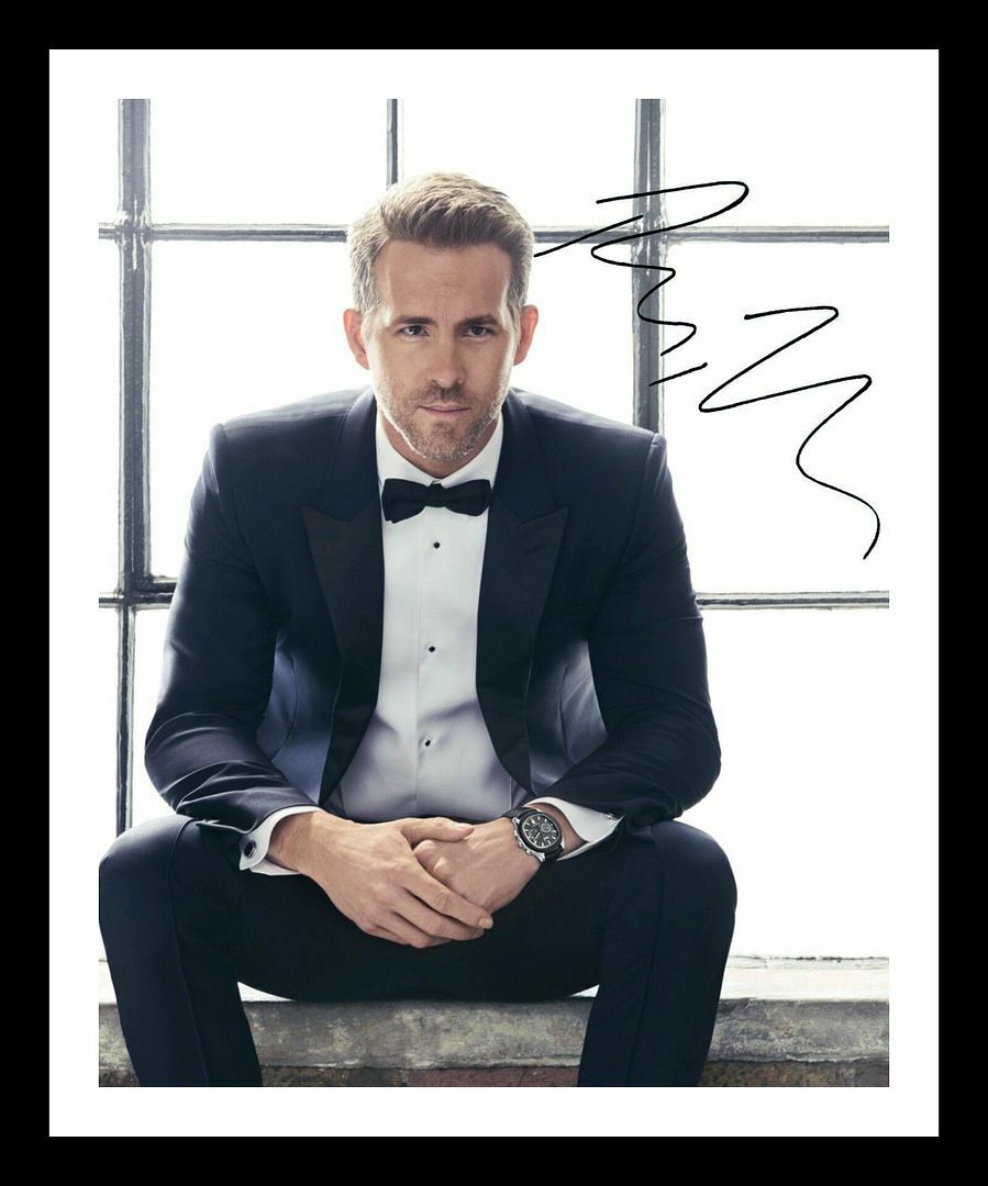 Ryan Reynolds Autograph Signed & Framed Photo Poster painting 1