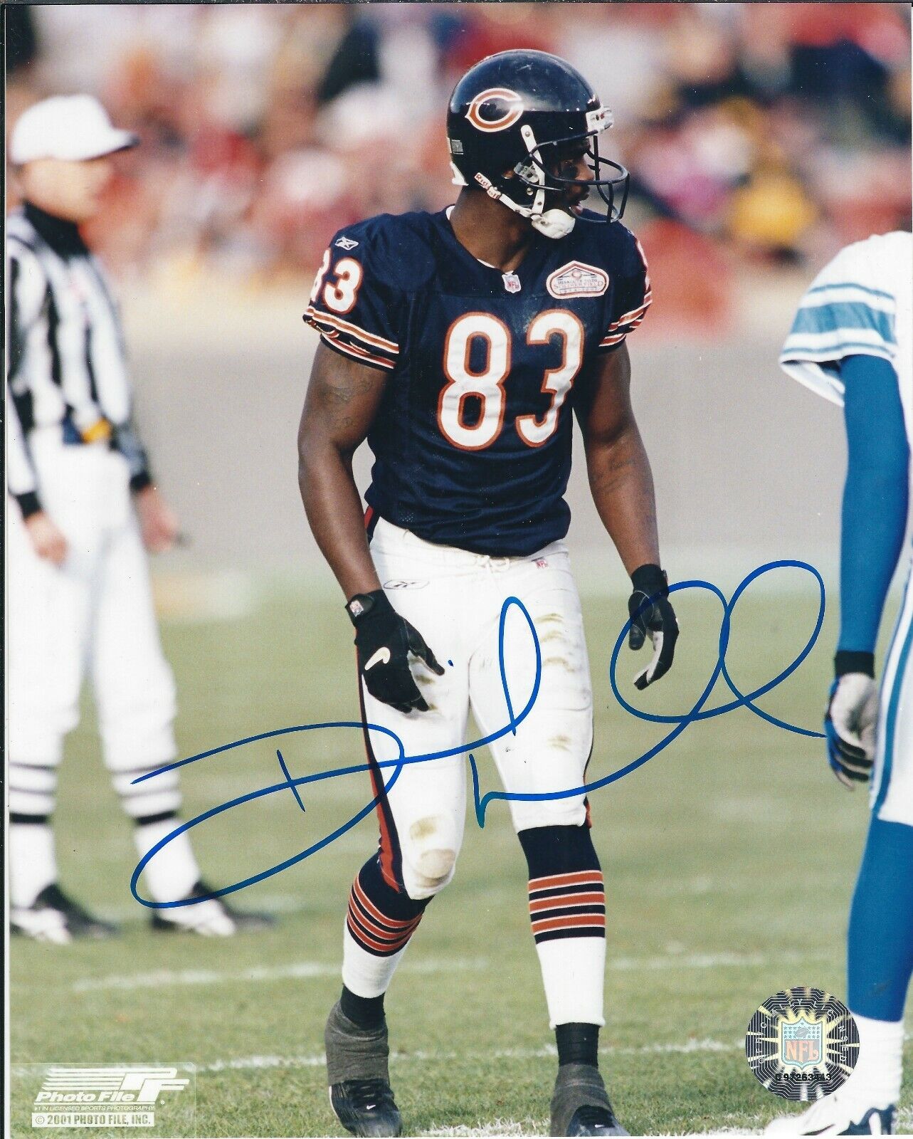 Signed 8x10 DAVID TERRELL Chicago Bears Autographed Photo Poster painting - w/COA