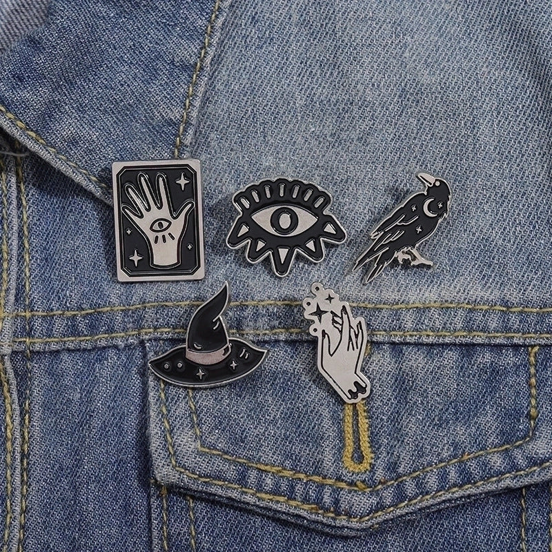 Cartoon Style Retro Cowboy Style Wizard’s Hat Devil’s Eye Alloy Stamping Stoving Varnish Plating Unisex Brooches