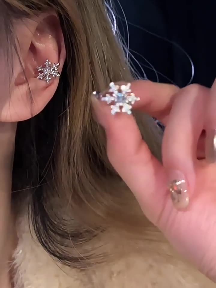 Snowflake Zirconia Hole-less Ear Clip Earrings