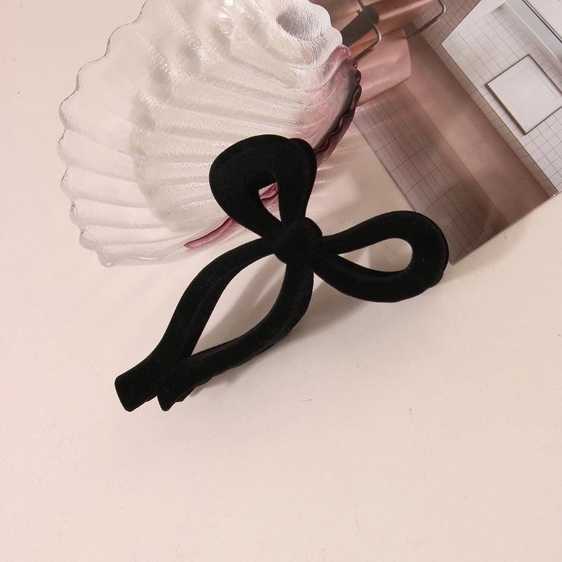 Guan Yang Autumn And Winter Velvet Bow Claw Clip Barrettes Women’s High Sense Retro Updo Shark Clip Clips Hairpin Hair Accessories