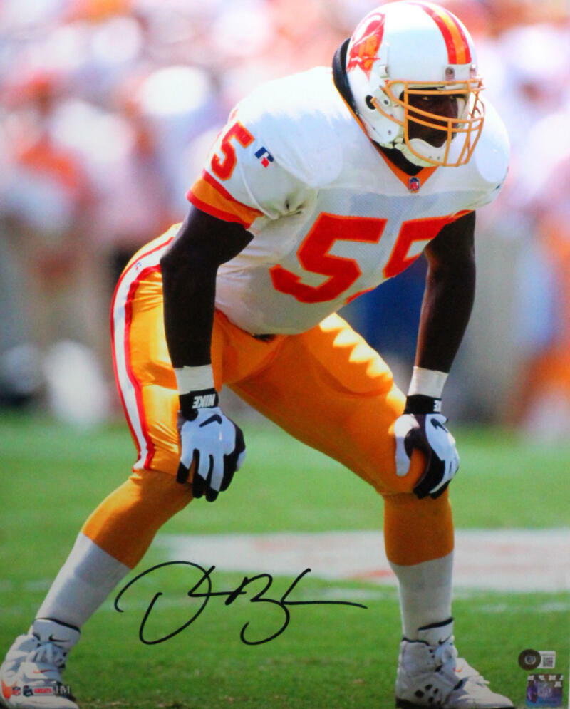 Derrick Brooks Autographed In Stance 16x20 HM Photo Poster painting- Beckett W *Black