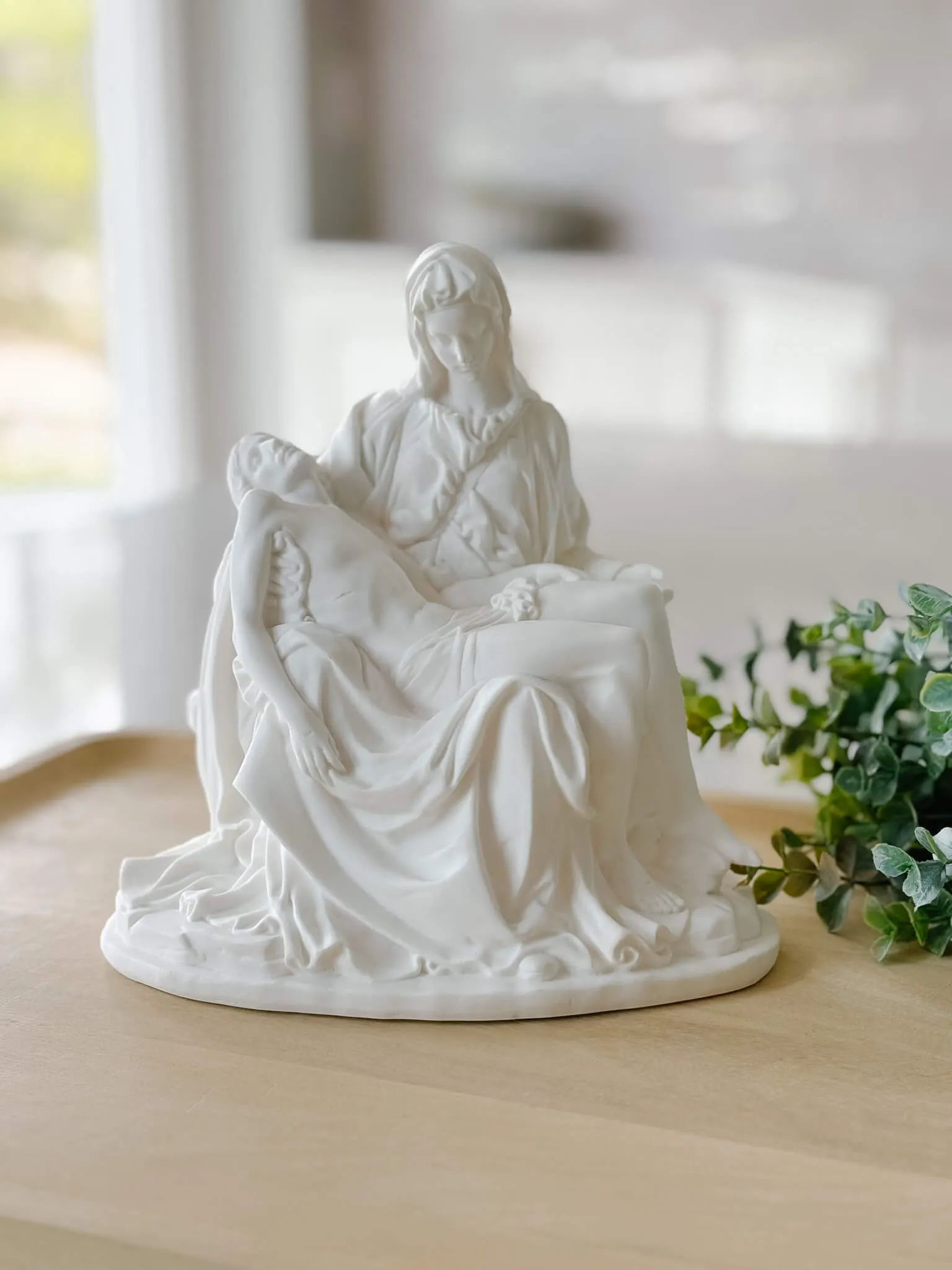 La Piet&agrave; Statue