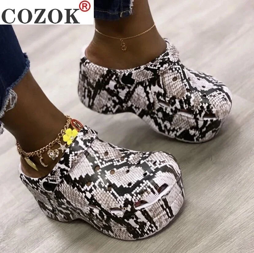 INS Hot Popular Serpentine Small Hole Women Sandals Cute Slippers Platform Thick Bottom Back Strap Summer Ladies Casual Shoes