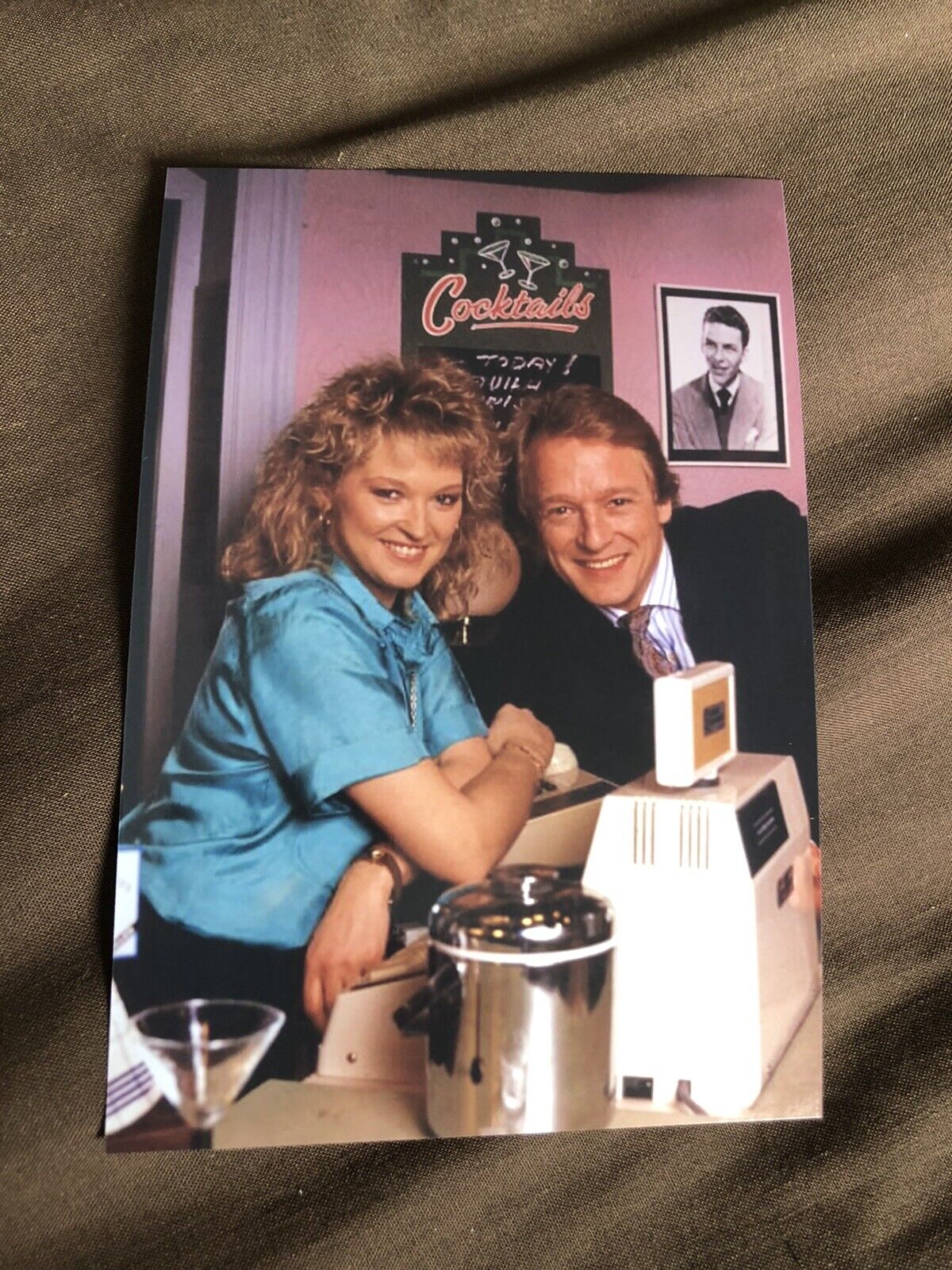 GILLIAN TAYLFORTH & WILLIAM BOYDE (EASTENDERS) UNSIGNED Photo Poster painting- 6x4”