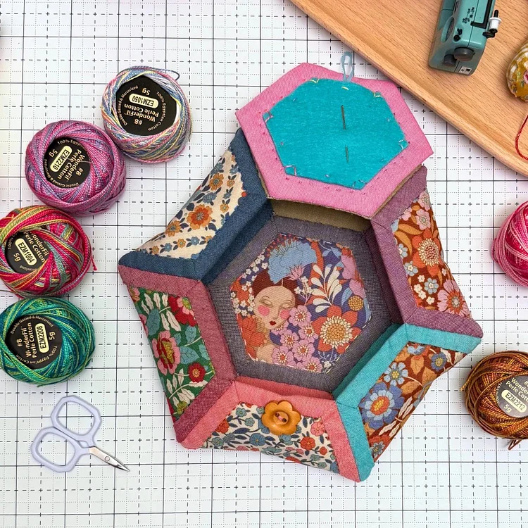 Hexagonal patchwork storage box Templates With Instructions