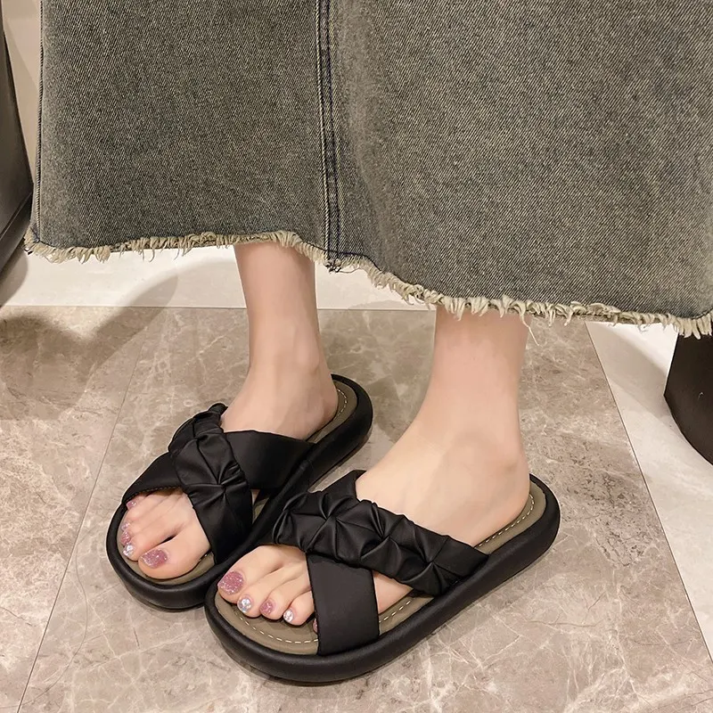 Yyvonne Wind Slippers Women's Summer Wear Net Red Folds Cross-Belt 2025 New Flat-Bottomed French Cool Slippers