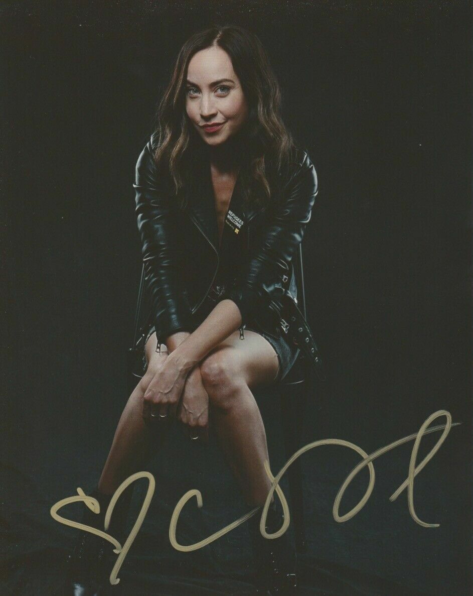 Courtney Ford Autographed Signed 8x10 Photo Poster painting ( Legends of Tomorrow ) REPRINT