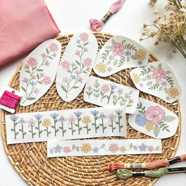 8PCS Embroidered Floral Pattern Peel-Off Stickers