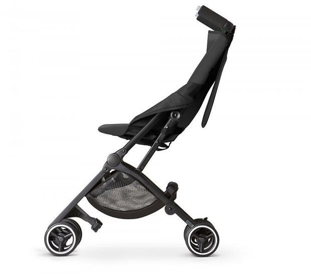 pushchair folds into backpack