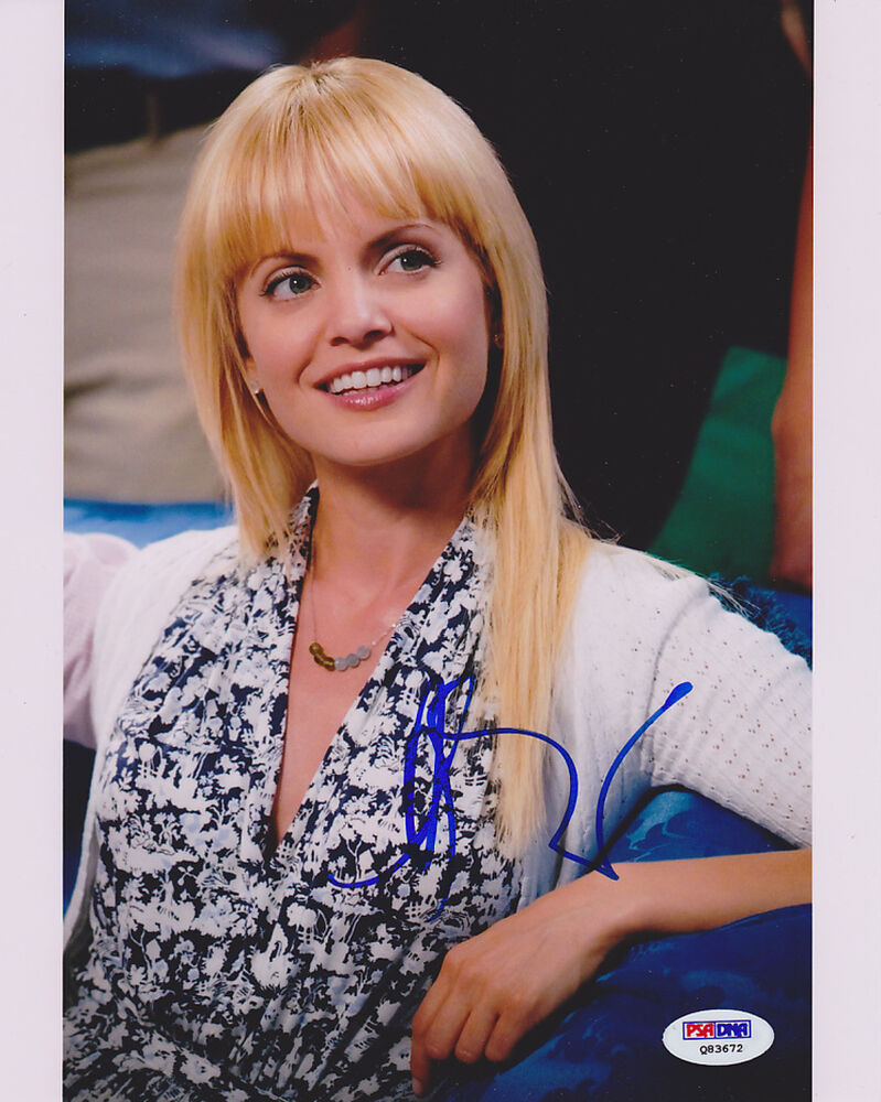 Mena Suvari SIGNED 8x10 Photo Poster painting American Beauty Pie HOT PSA/DNA AUTOGRAPHED