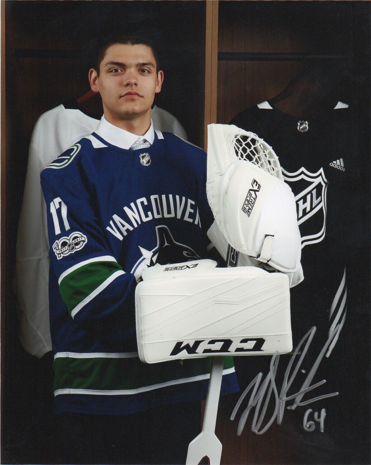 Vancouver Canucks Michael Dipietro Autographed Signed 8x10 NHL Photo Poster painting COA #3