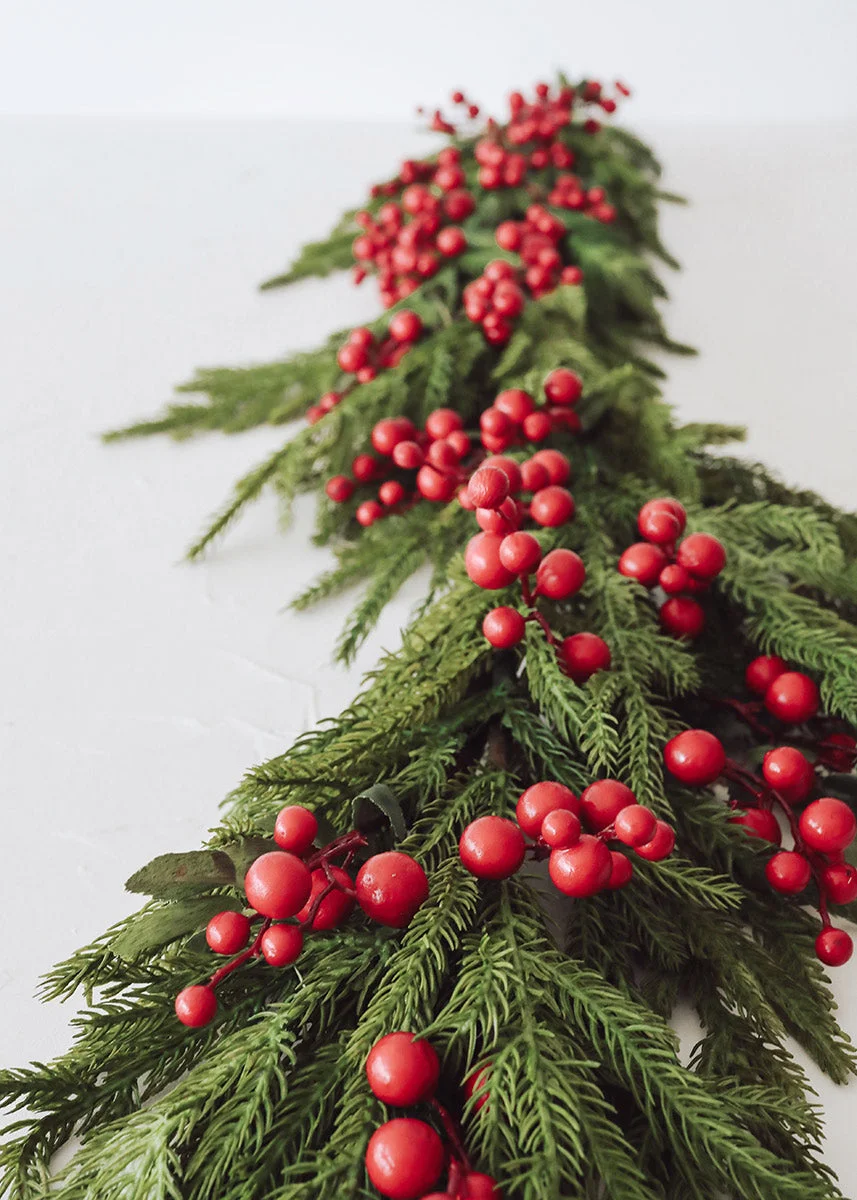 Artificial Holiday Berries in Red - 13"