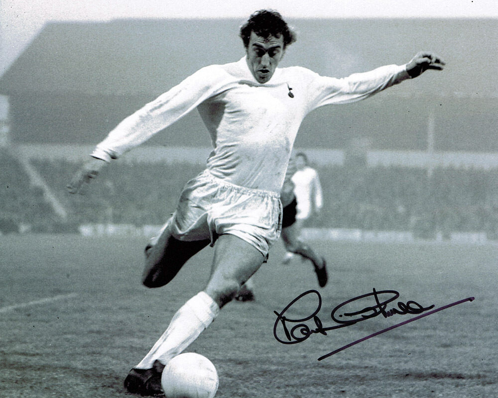 Martin Chivers SIGNED Tottenham Hotspur FC AUTOGRAPH 10x8 Photo Poster painting AFTAL