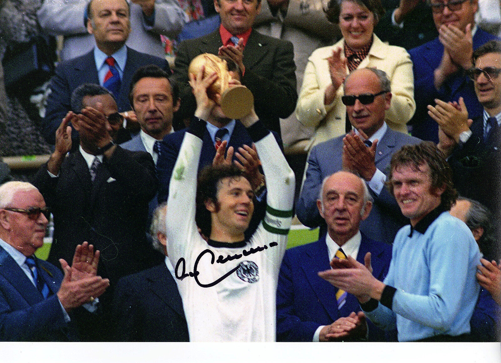 Franz Beckenbauer Signed 12X8 Photo Poster painting 1974 World Cup Trophy AFTAL COA (9020)