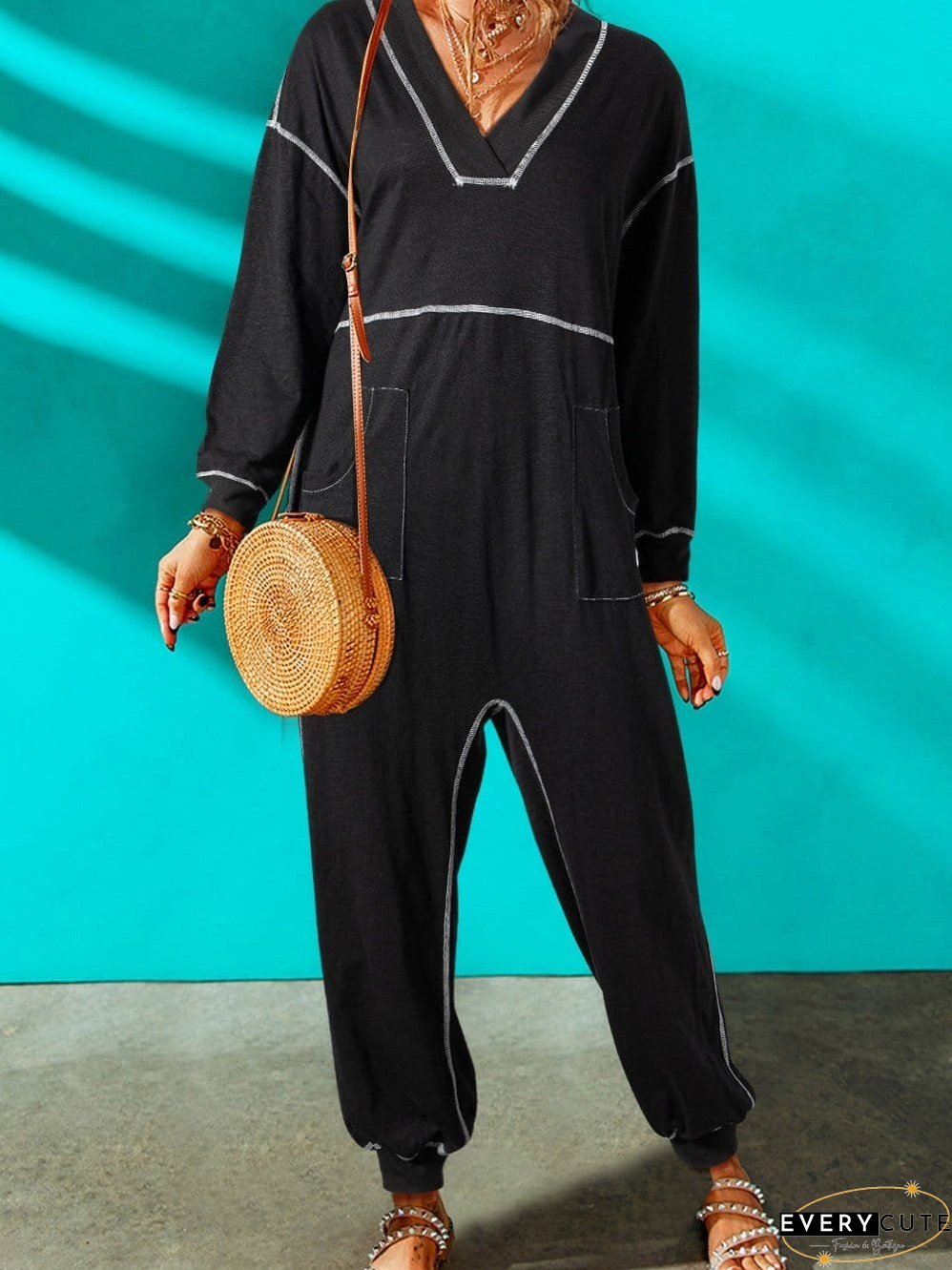 Flattering Maxi Dress with Contrasting Stitches