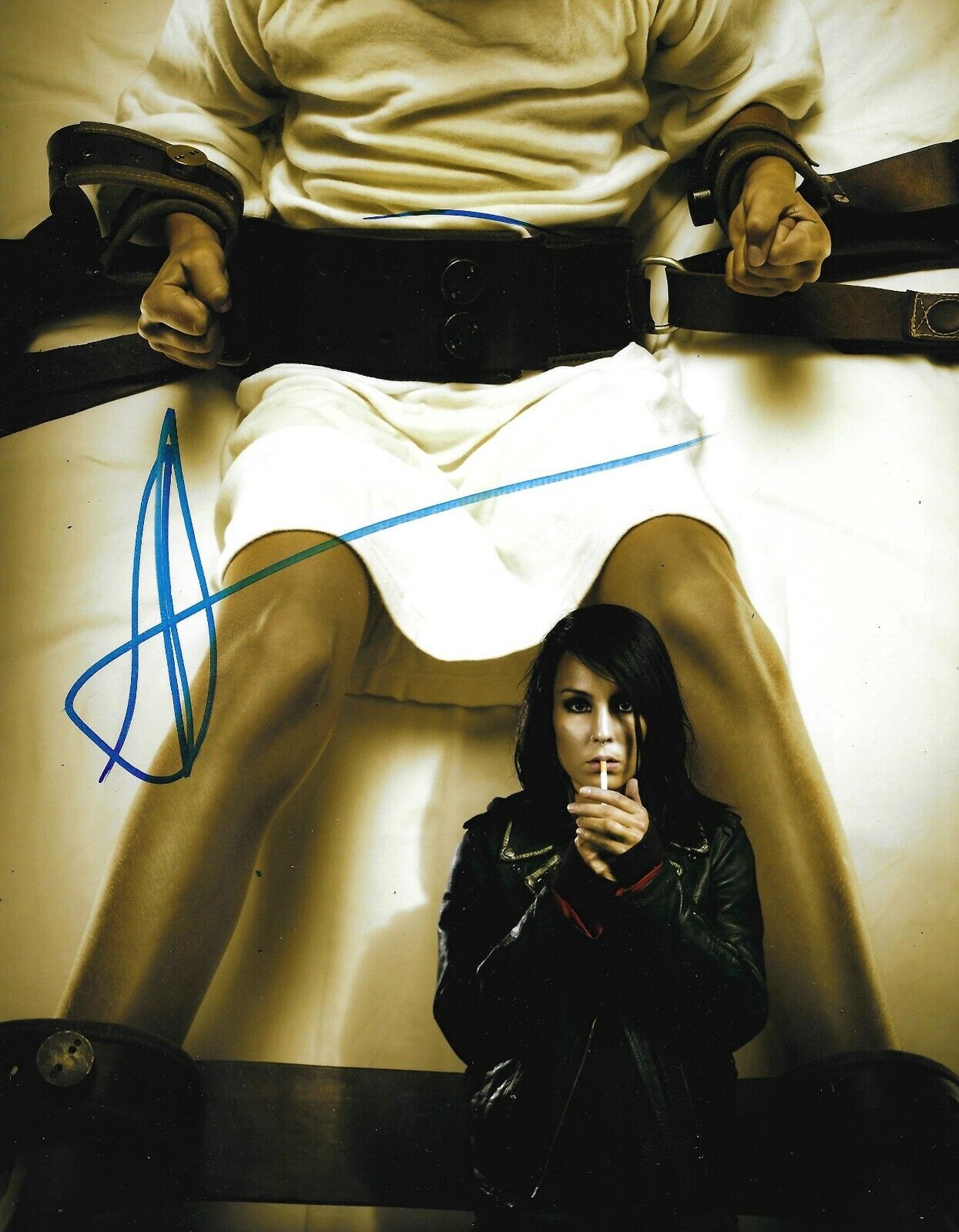 Noomi Rapace Signed The Girl With The Dragon Tattoo 10x8 Photo Poster painting AFTAL