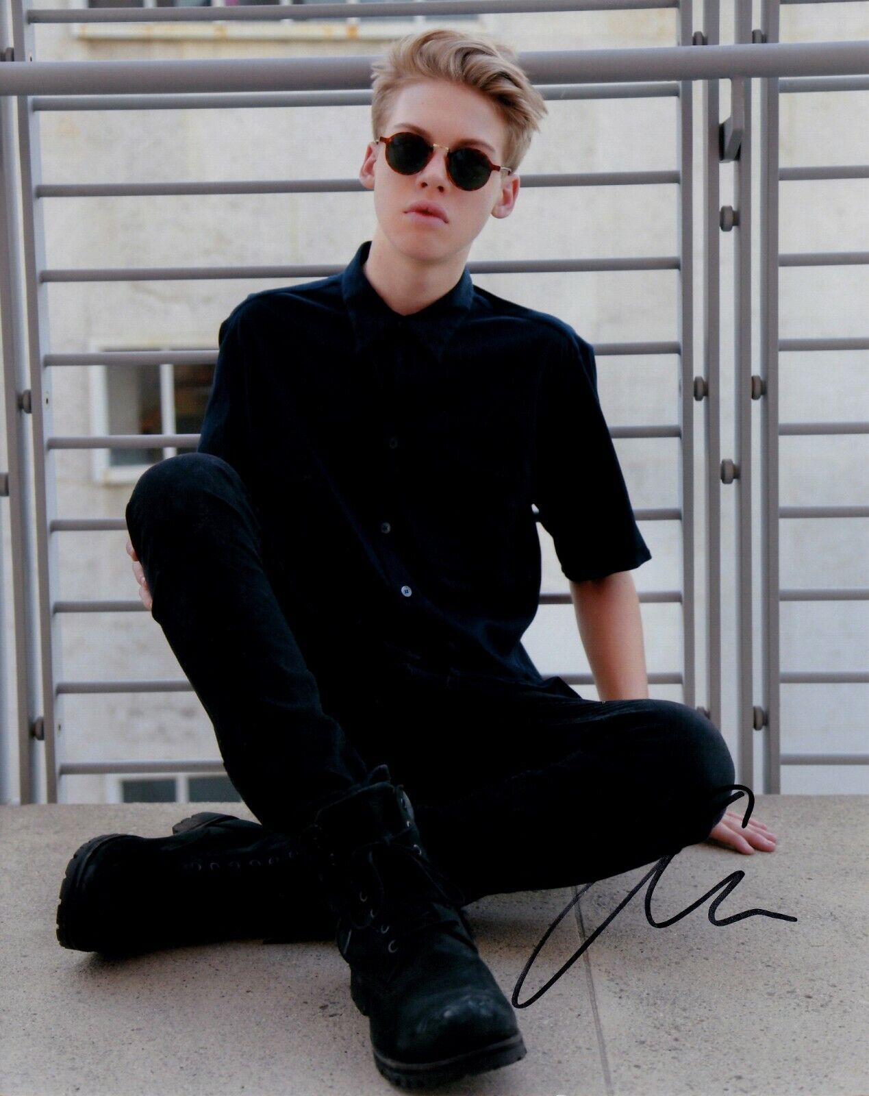 AIDAN ALEXANDER hand-signed COOL 8x10 WEARING SUNGLASSES closeup w/ UACC RD COA