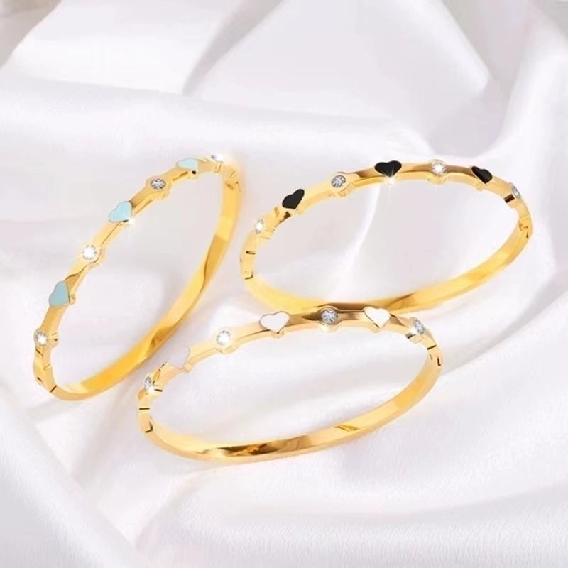 304 Stainless Steel 18K Gold Plated Sweet Minimalist Enamel Inlay Heart Shape Rhinestones Bangle
