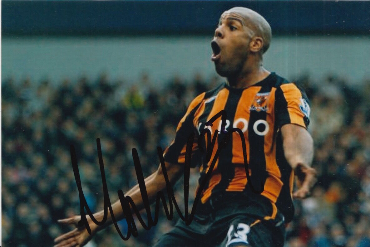 HULL CITY HAND SIGNED MARLON KING 6X4 Photo Poster painting 1.