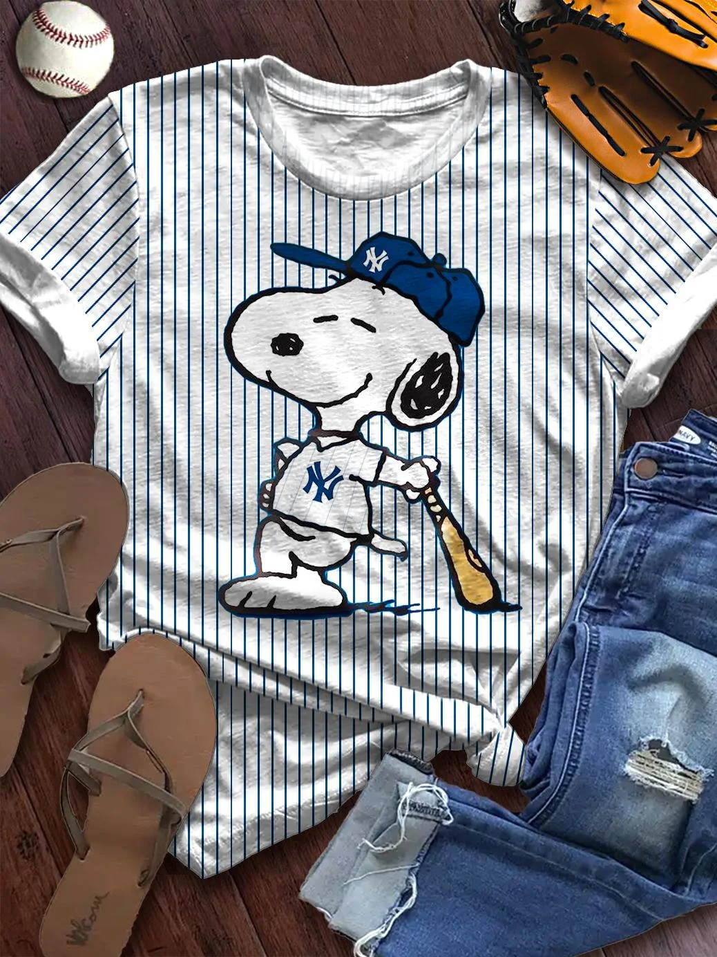 Women's Vintage Snoopy Baseball Print Crew Neck T-shirt