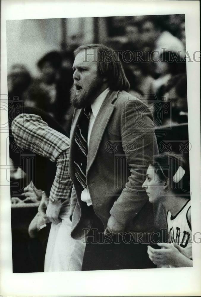 Press Photo Poster painting Dan Roisom, Tigard Coach - orc12161