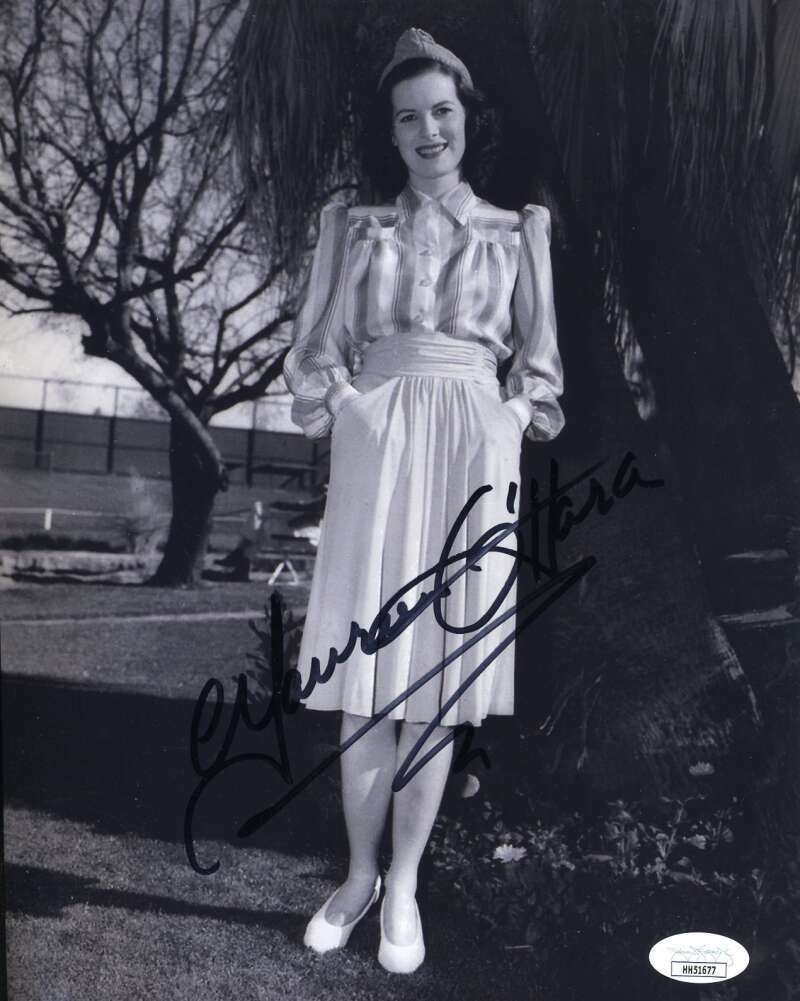 Maureen O`Hara JSA Coa Signed 8x10 Photo Poster painting Autograph