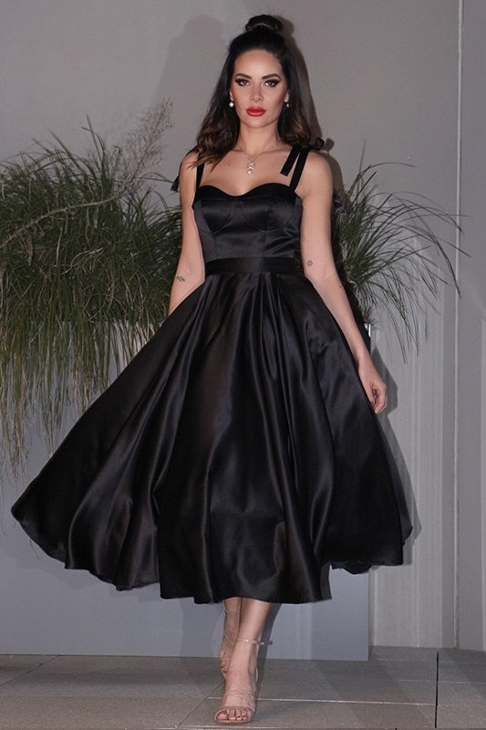 Glamorous Black Satin Spaghetti Strap Sleeveless A-Line Short Homecoming Dress