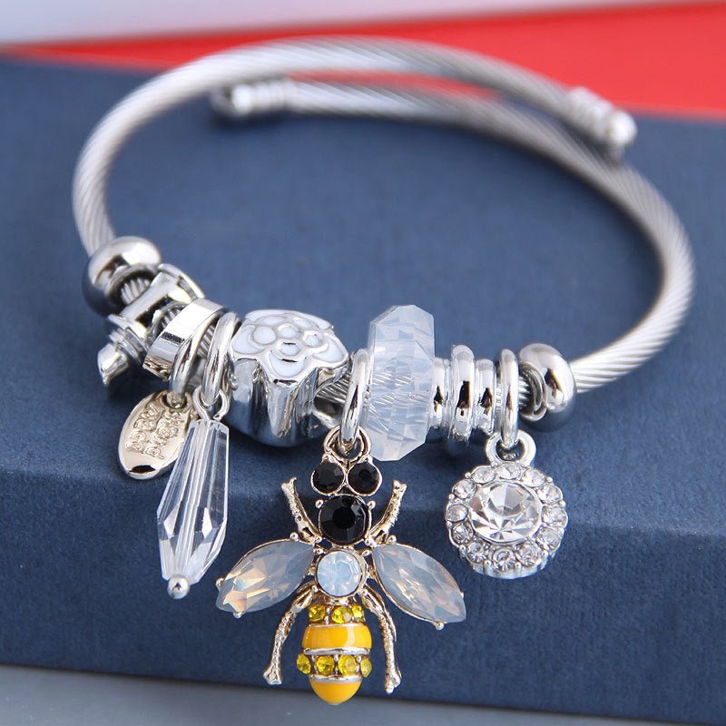 Women's Pop Crystal Flower Bee Pendant Bracelet