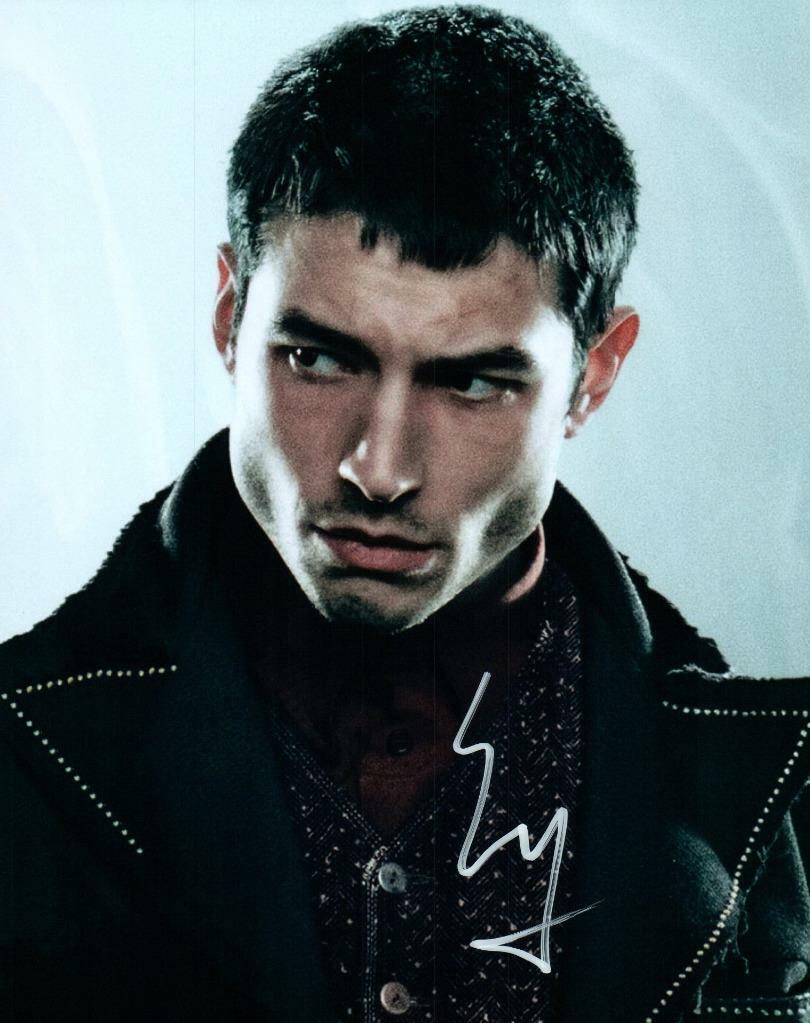 Ezra Miller signed 8x10 Picture autographed Photo Poster painting Nice Photo Poster painting with COA